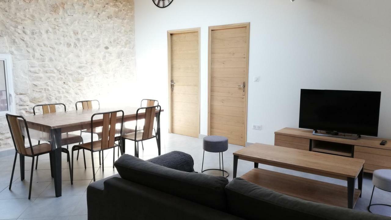 Gite Du Domaine Saint Jean De L'Arbousier Кастри Екстериор снимка